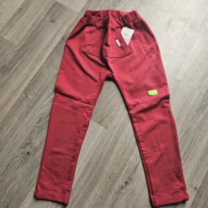 Czerwone spodnie chłopięce – bawełniane