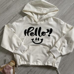 Kremowa bluza z połyskującym napisem