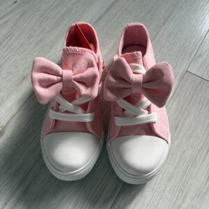 Różowe trampki dziewczęce z kokardką – z zamkiem + 2 komplety sznurówek