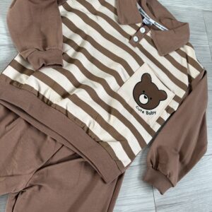 Brązowy komplet chłopięcy z misiem – bluzka w paski + spodnie
