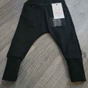 Czarne spodnie baggy dziecięce – bawełniane