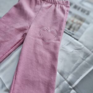 Różowe spodnie dla dziewczynki