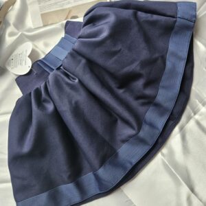 Granatowa spódniczka