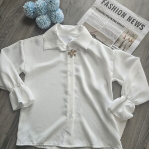 Elegancka biała koszula
